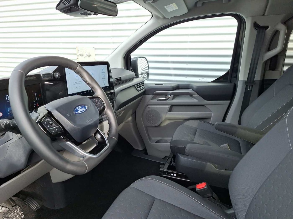 Ford Tourneo Custom 320 L2H1 2.0L 170ch Titanium 8 places/Camera/Clim/Carplay/Siege chauffant