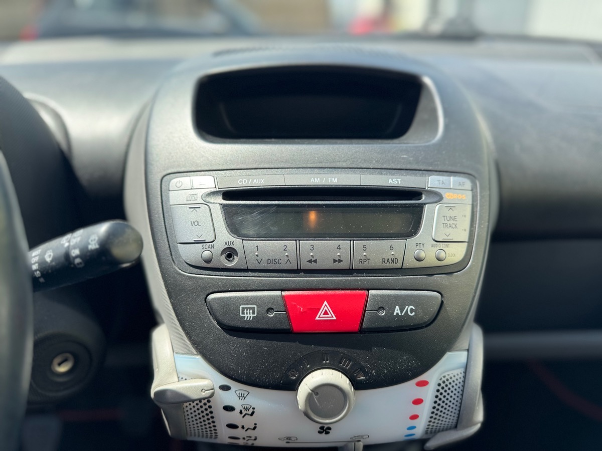 Peugeot 107 1.0 i 12V 68cv - CLIMATISATION - IDEAL JEUNE PERMIS