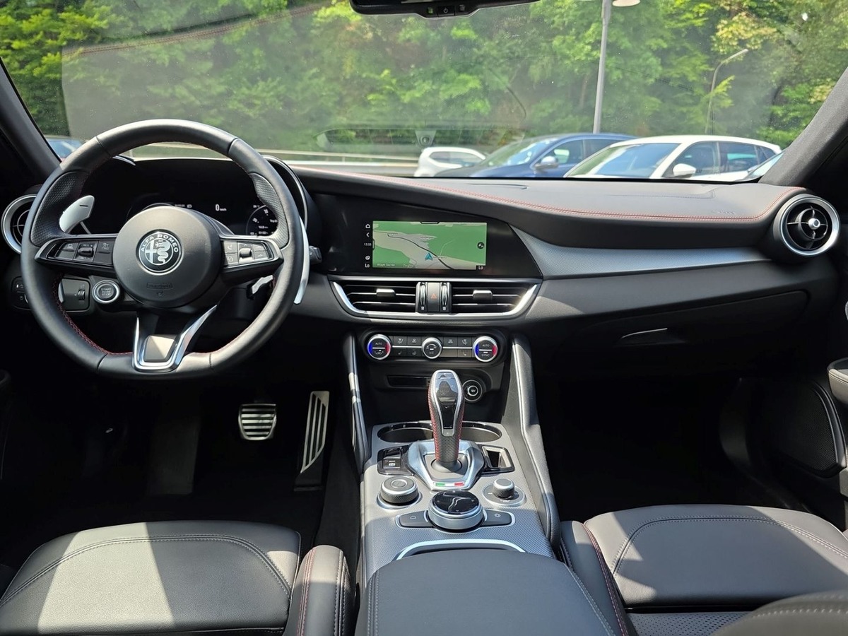 Alfa Romeo Giulia 2.0T 280ch Competizione Q4 AT8 Toit ouvrant Harman-Kardon