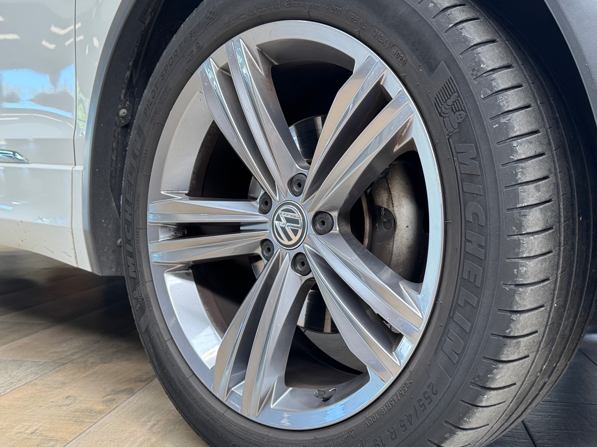 Volkswagen Tiguan TDI 150 R-LINE DSG7 CARAT TO/ATTELAGE/CARPLAY