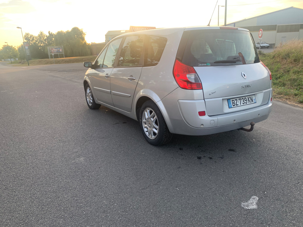 RENAULT Megane gd SCenic 1.9 dci 130 213772km