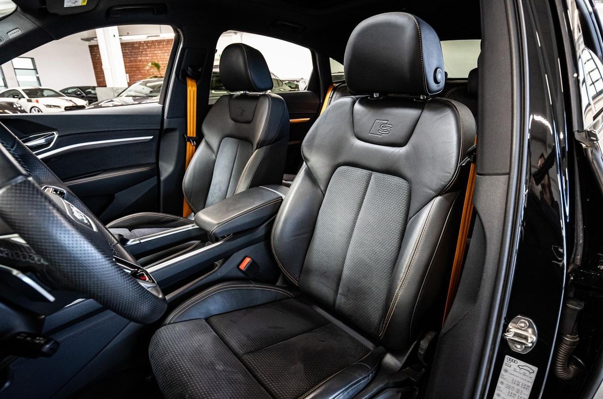 Audi e-tron Sportback 55 408ch S Line e-quattro Toit ouvrant Bang&Olufsen Pack Black Edition