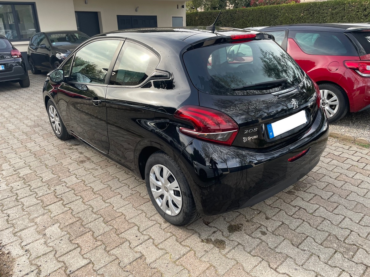 Peugeot 208 1.6 hdi carplay 2018 phase 2 1er main garantie - Annonce