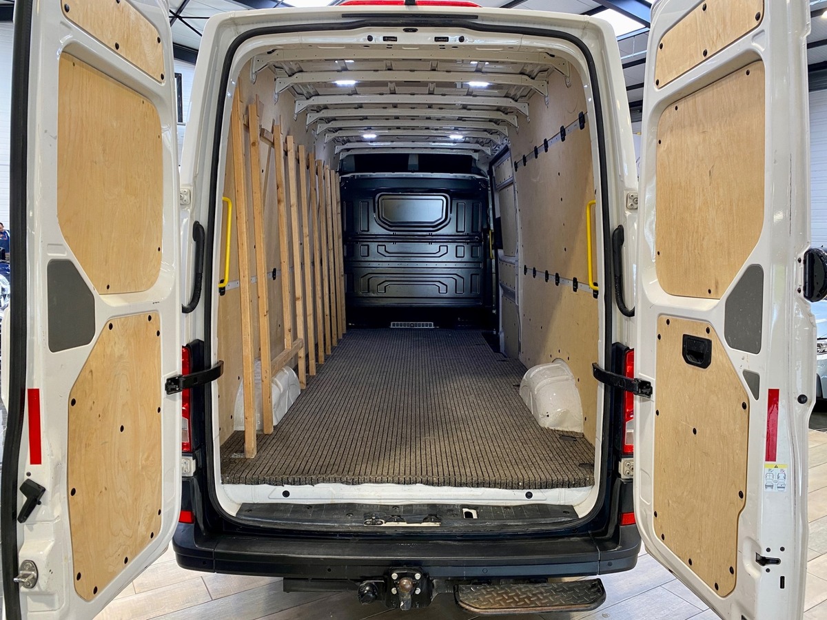 Volkswagen Crafter FOURGON 2.0 TDI 177 ch L4H3 TVA