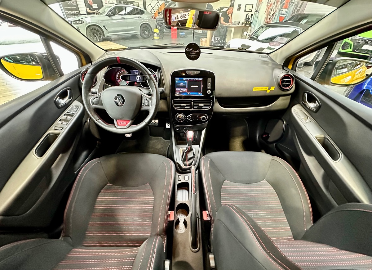 RENAULT Clio IV RS (2) 1.6 200 EDC6