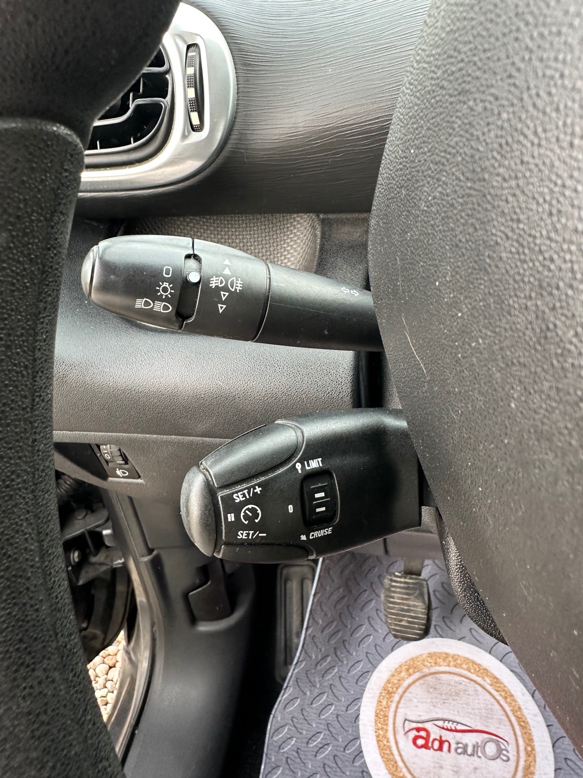 Citroën C3 Picasso 1.6 HDI 90Ch/CARNET D’ENTRETIEN DISPONIBLE