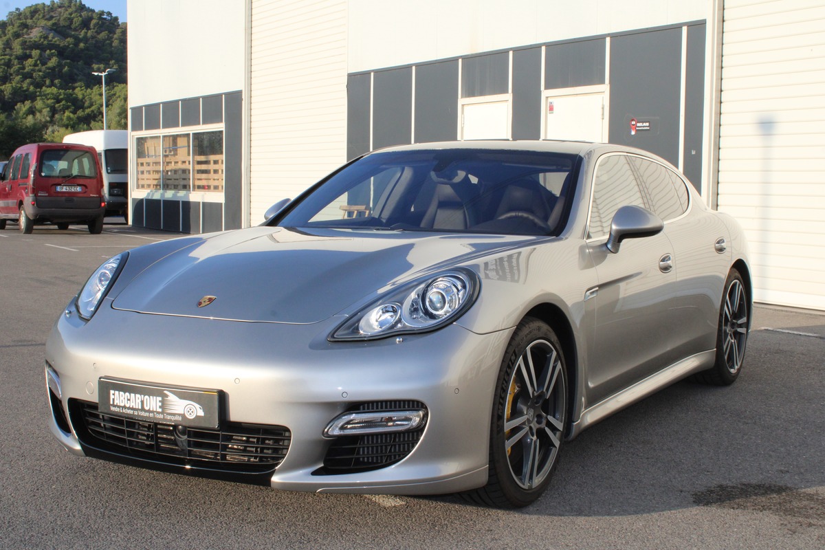 Porsche Panamera 4.8 V8 500 TURBO - Freins Céramique - Entretien Exclusif Porsche