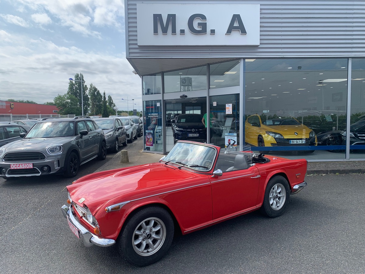 Triumph TR 250