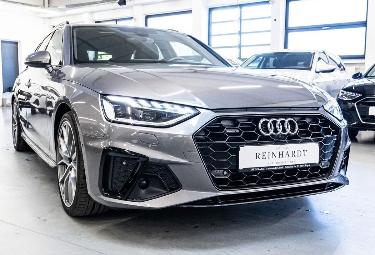 Audi A4 Avant V 40 TDI 204ch S line quattro S tronic 7 Bang&Olufsen Toit ouvrant Attelage