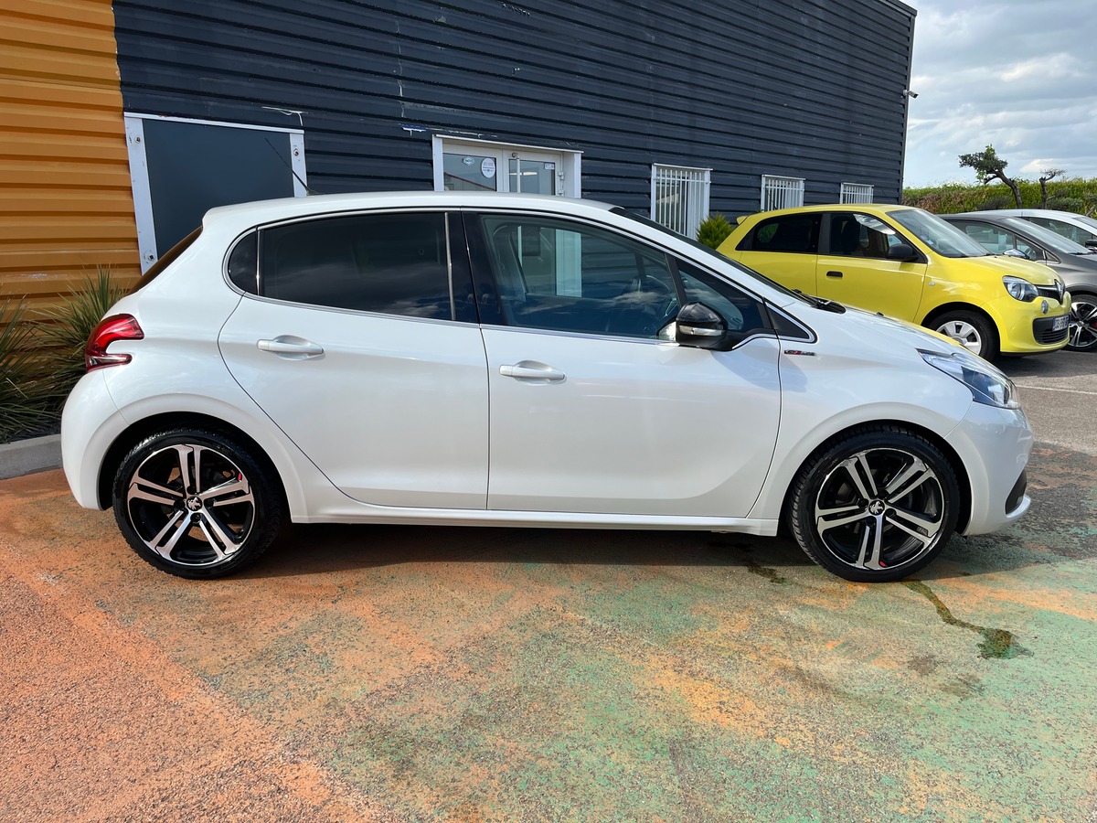 Peugeot 208 Phase 2 5 Portes 1.5 Blue HDi 100 CH GT LINE
