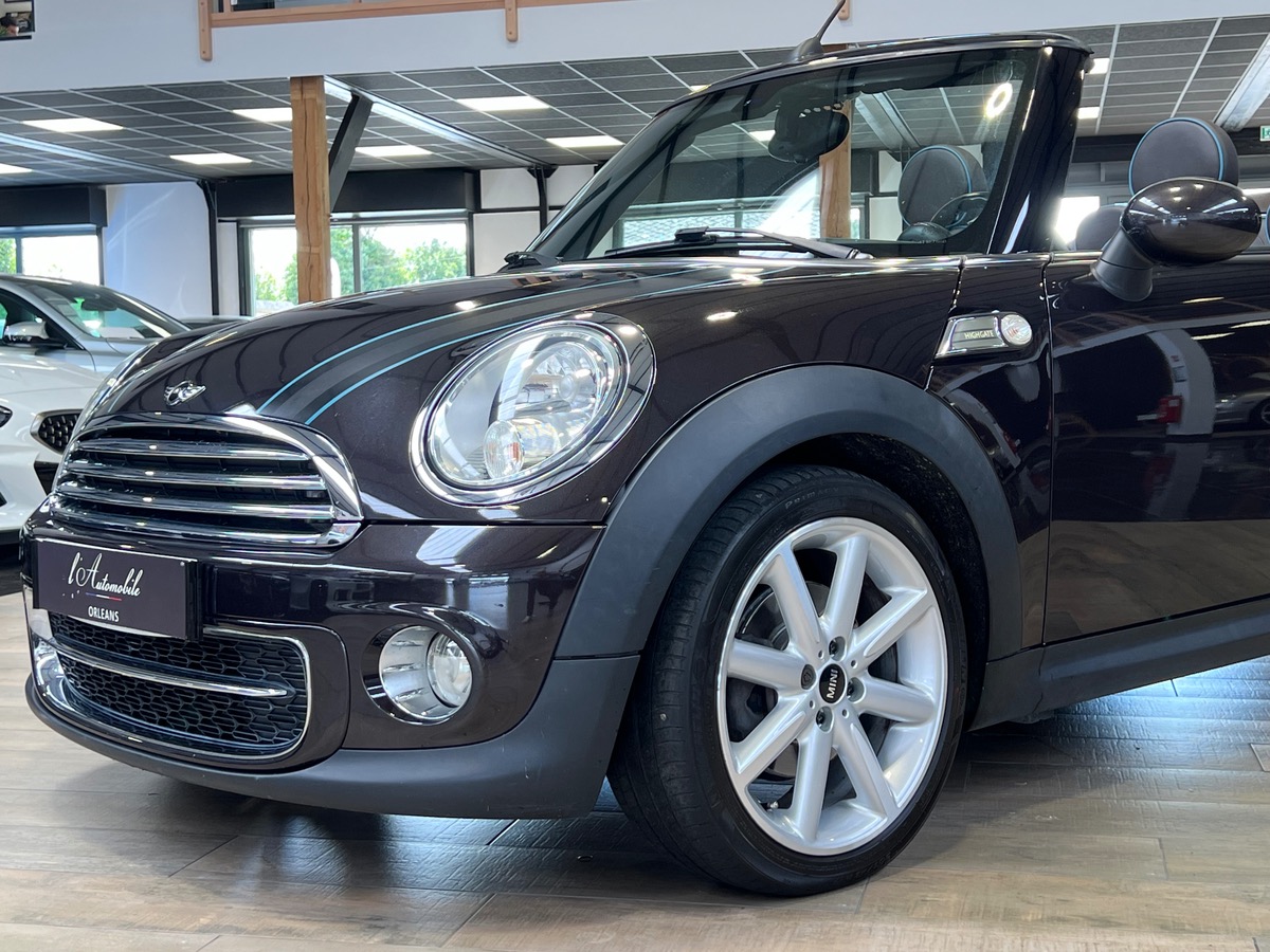 Mini Cabrio COOPER D 1.6 112CV HIGHGATE b