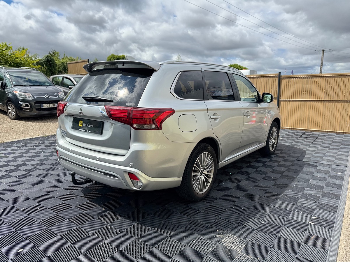 Mitsubishi Outlander PHEV 2.4l Twin Motor 225CH 4WD - ELIGIBLE TOUT CATÉGORIE UBER - CUIR
