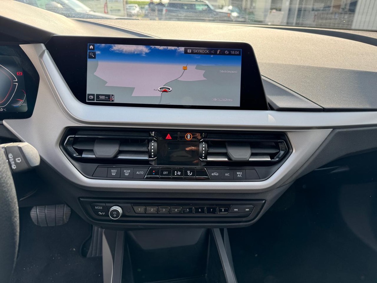 Bmw Série 1 (F40) 5 portes 116i 1.5 i 12V DCT7 109 cv Boîte auto - APPLE CARPLAY - PROCHE DU NEUF