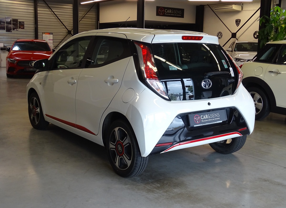 Toyota Aygo II 1.0 VVT-I 69 Ch X-PLAY 5P ( Caméra de recul / Régulateur / Clim )