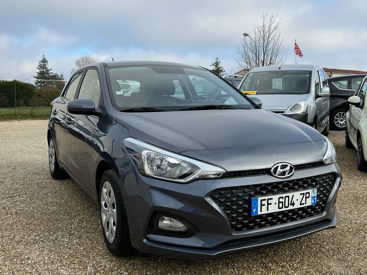 Hyundai i20 1.2L / 75ch / 4 cylindres / Finition Initia / 7 30