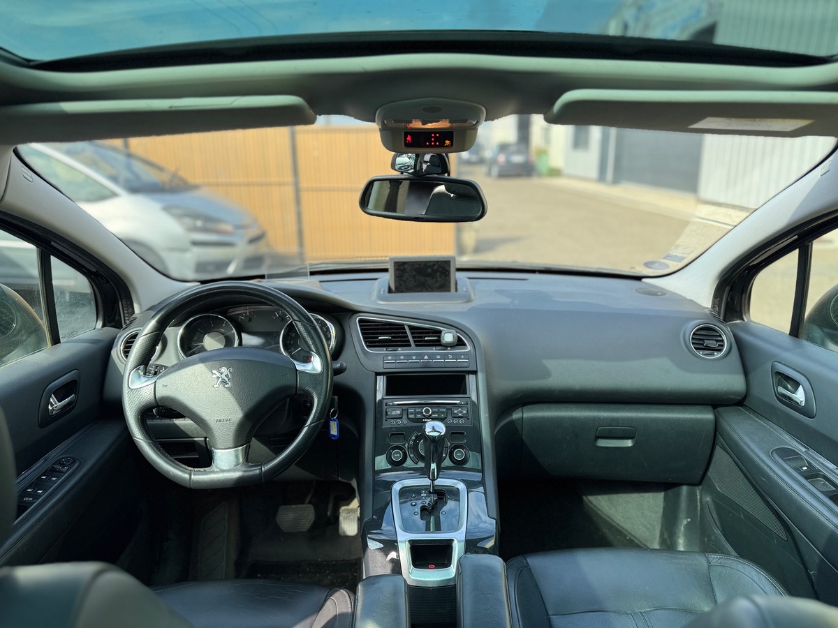 Peugeot 5008 Phase 2 1.6 156 cv Boîte auto 7 PLACES - TOIT PANORAMIQUE - SIEGES CHAUFFANTS