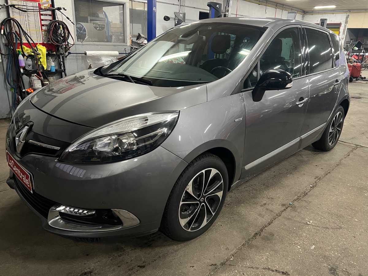 RENAULT Grand Scenic 1.2 TCE 130 ENERGY BOSE EDITION 5 PL