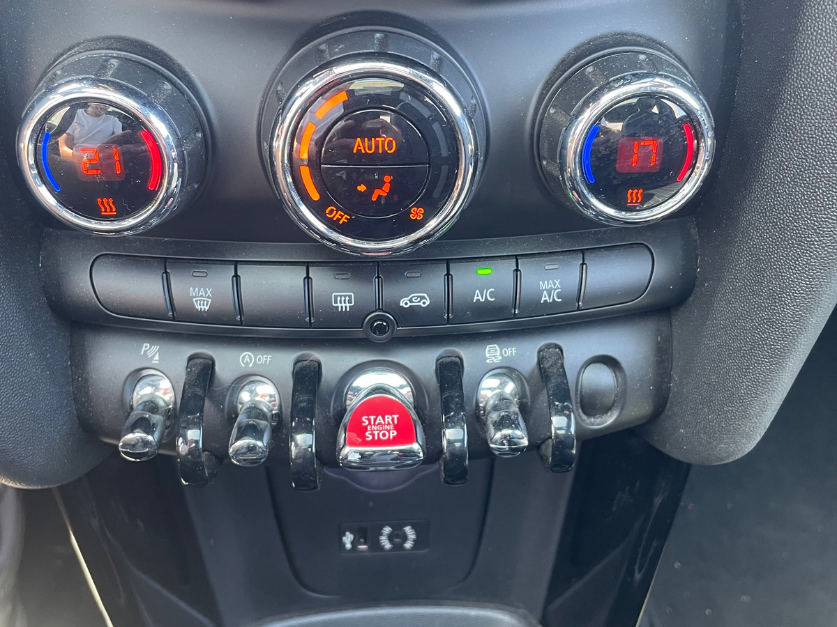 Mini Cooper Blackfriars 136ch F56