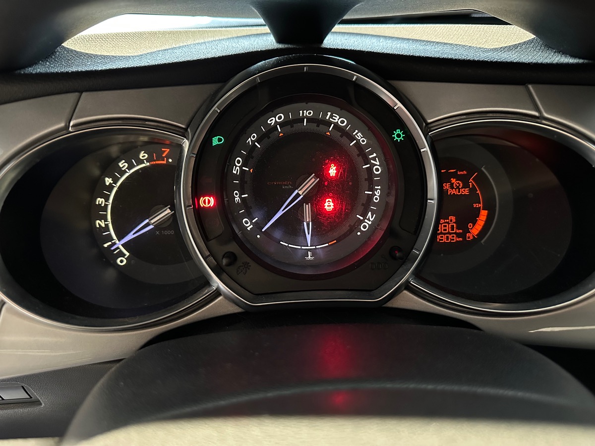 Citroën DS3 CHIC ******* entretien DS ******** 1.4 VTi 16V Airdream 95 cv