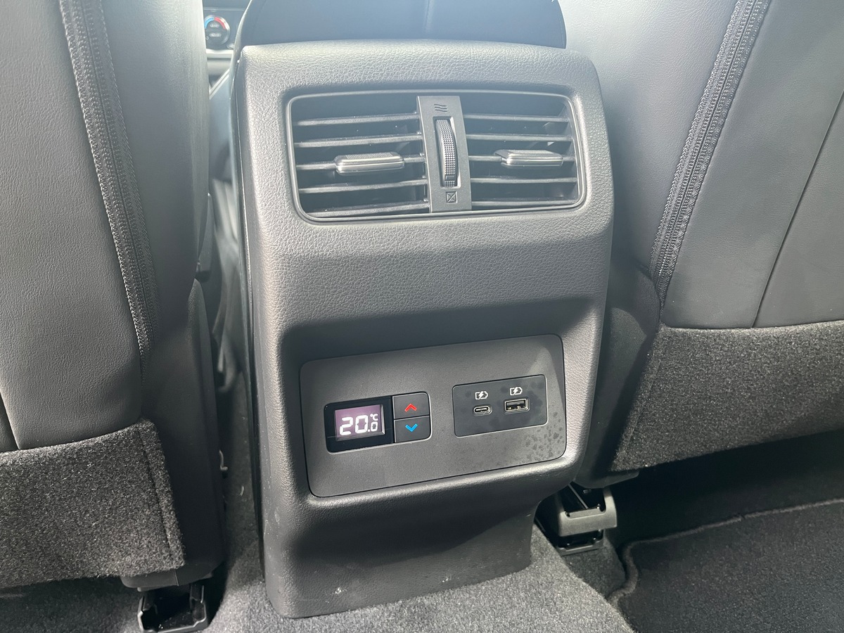 Nissan NISSAN X TRAIL E POWER 204CH TEKNA, 3 ANS D'ENTRETIENS INCLUS, TOIT OUVRANT, SIEGES CHAUFFANT