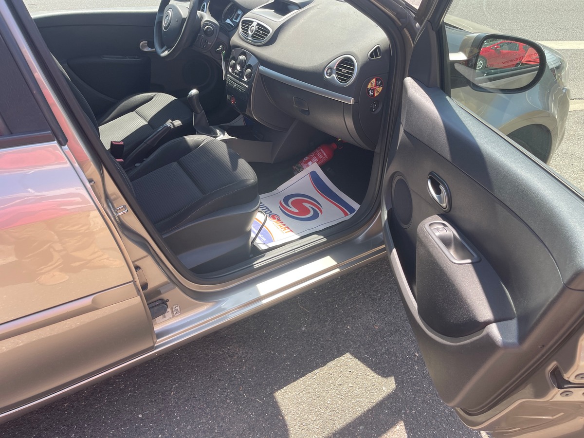 RENAULT Clio IV 1.2 EDITION