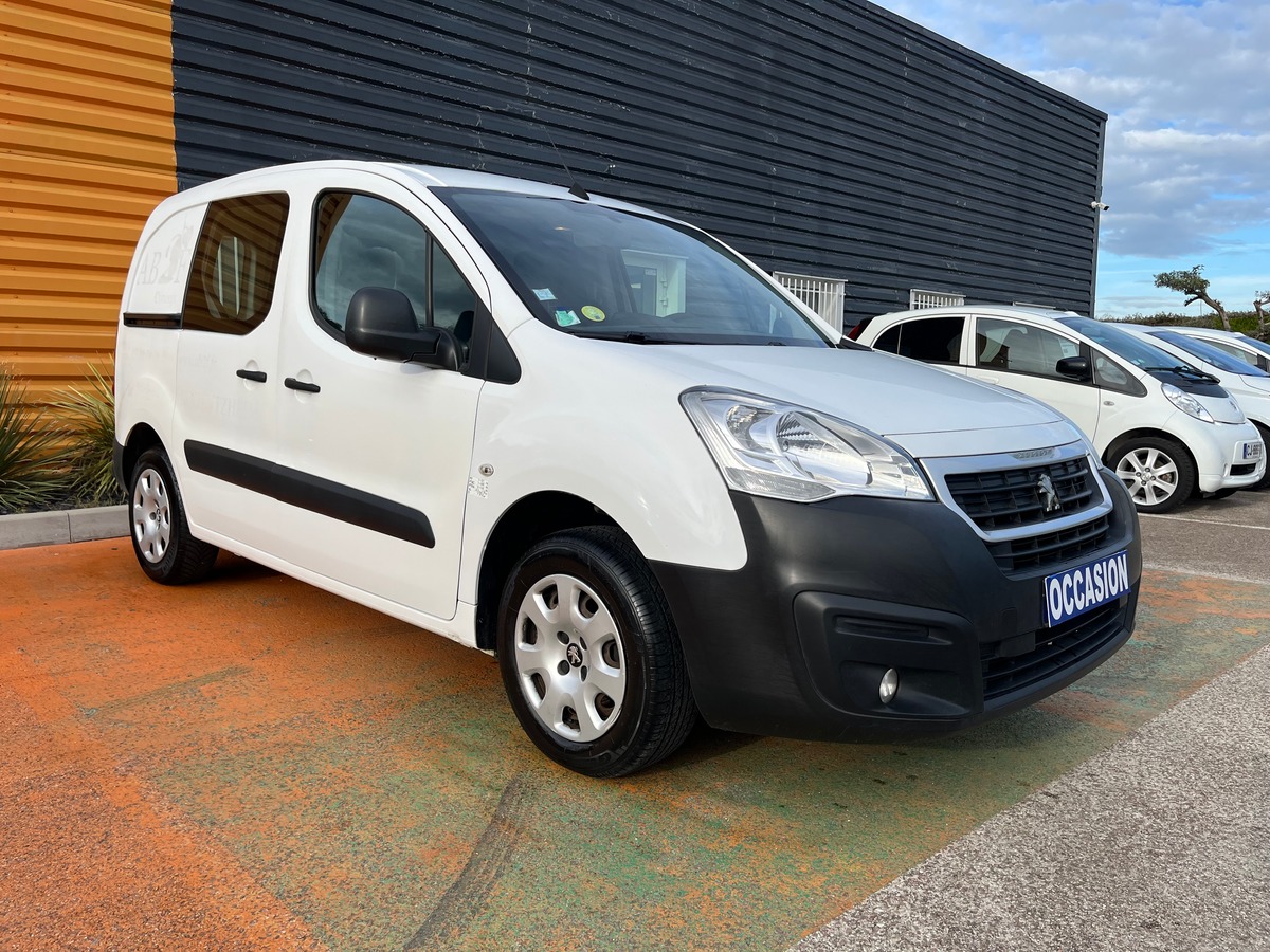 Peugeot Partner Utilitaire Phase 2 L1 600kg 1.6 HDi Fourgon 90 ch 