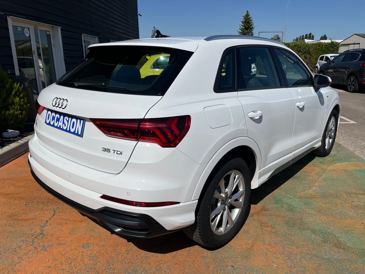 Audi Q3 35 2.0 TDI S Tronic7 150 S LINE Boîte automatique