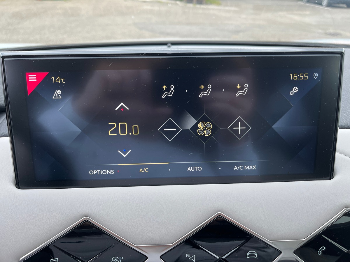 DS DS 3 CROSSBACK BLUE HDI 130ch EAT8,  RIVOLI, SUIVI COMPLET DS, SIEGES CHAUFFANT,