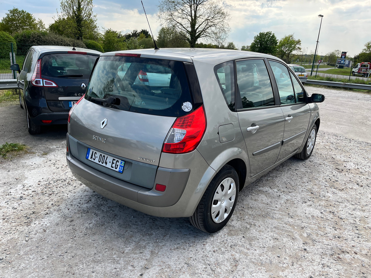 RENAULT Scenic 1.5 dci - 105CH 190405KM