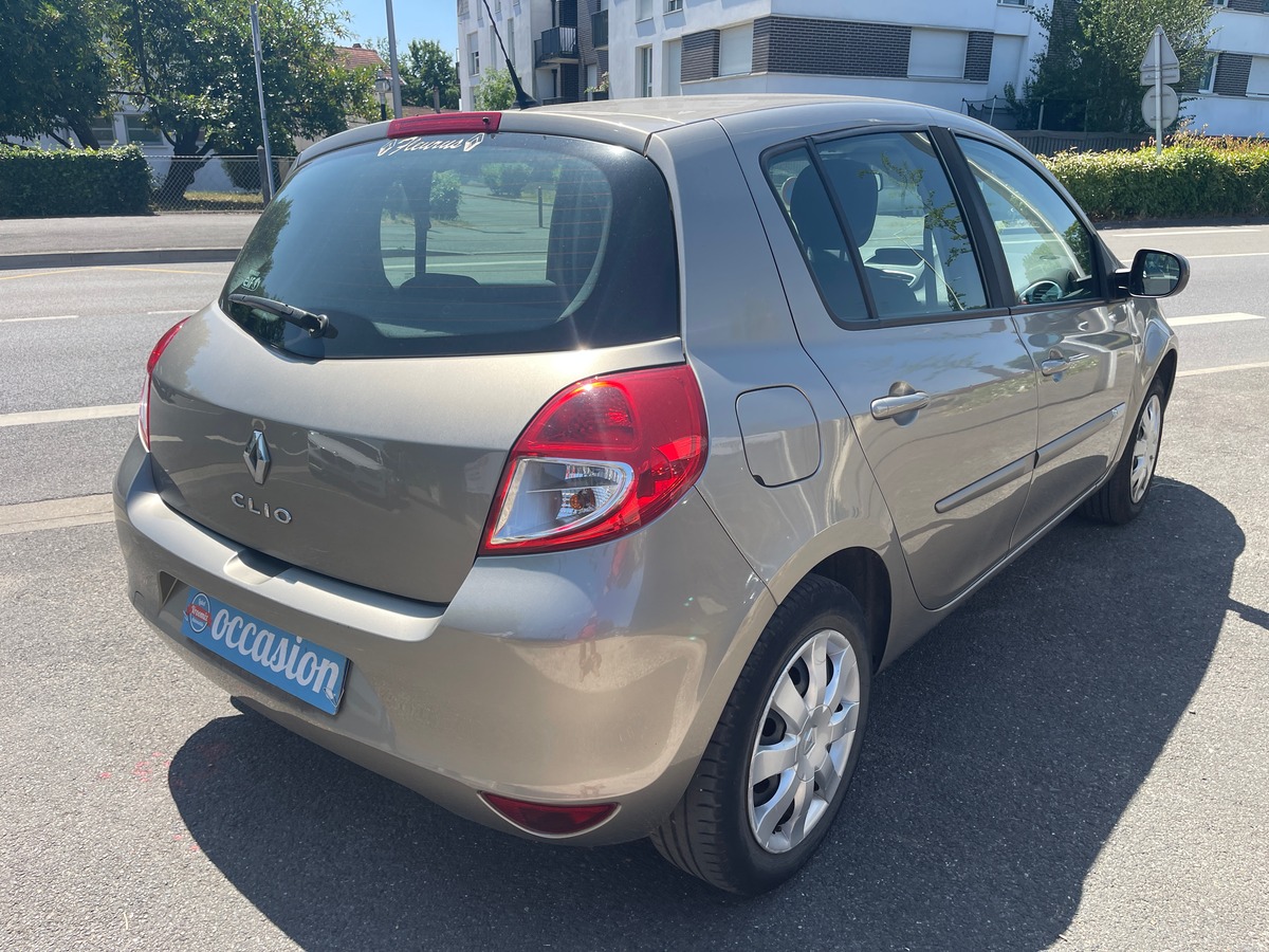 RENAULT Clio IV 1.2 EDITION