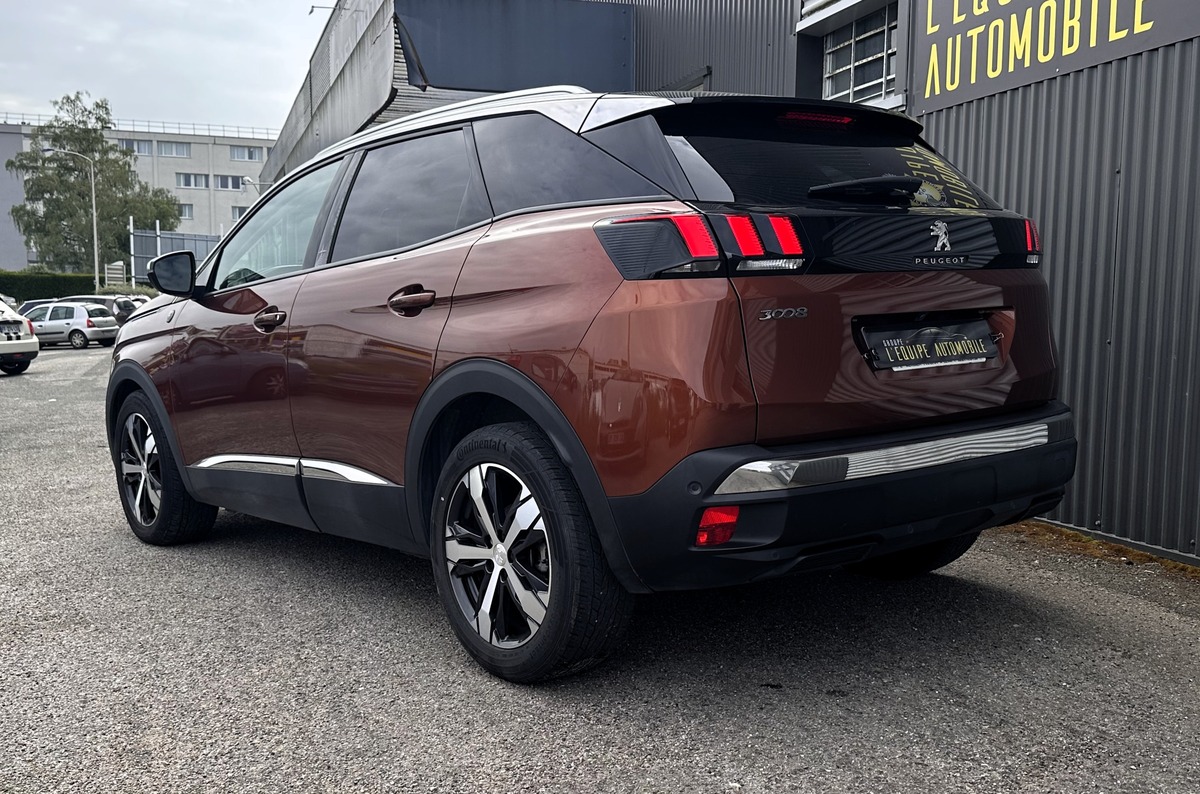 Peugeot 3008 II 1.2 PURETECH 130 S&S CROSSWAY EAT6