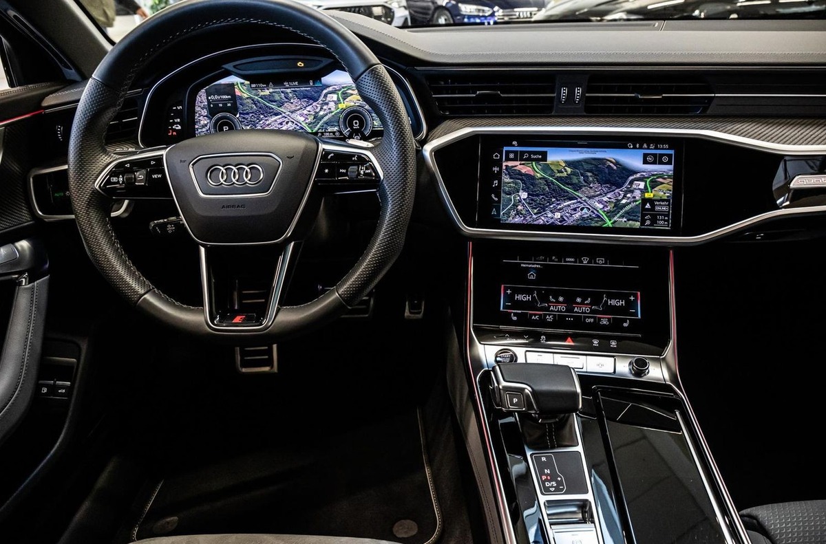 Audi A6 Avant 55 TFSI e 367ch Compétition quattro S tronic 7 B&O Toit ouvrant Attelage