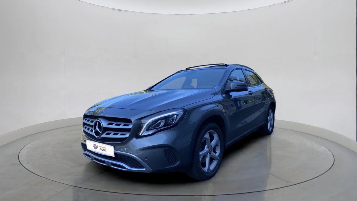 Mercedes-Benz GLA 180 SENSATION - ESSENCE - BVM6 - GARANTIE 12 MOIS ✅