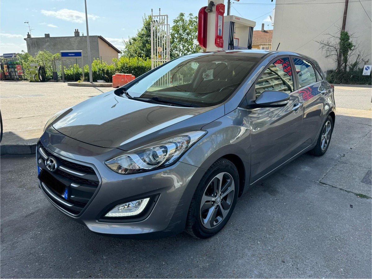 Hyundai i30 1.6 CRDI CHAINE DE DISTRIBUTION BOITE AUTO GPS SUI