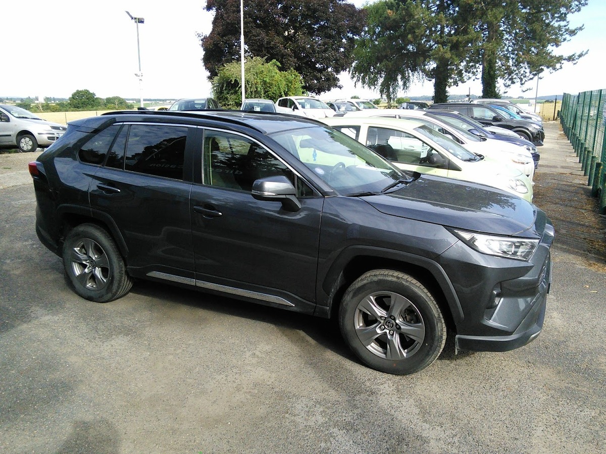 Toyota RAV4 V 2.5 VVT-iE 16V 218 Hybrid 2WD E-CVT 177 cv Boîte auto