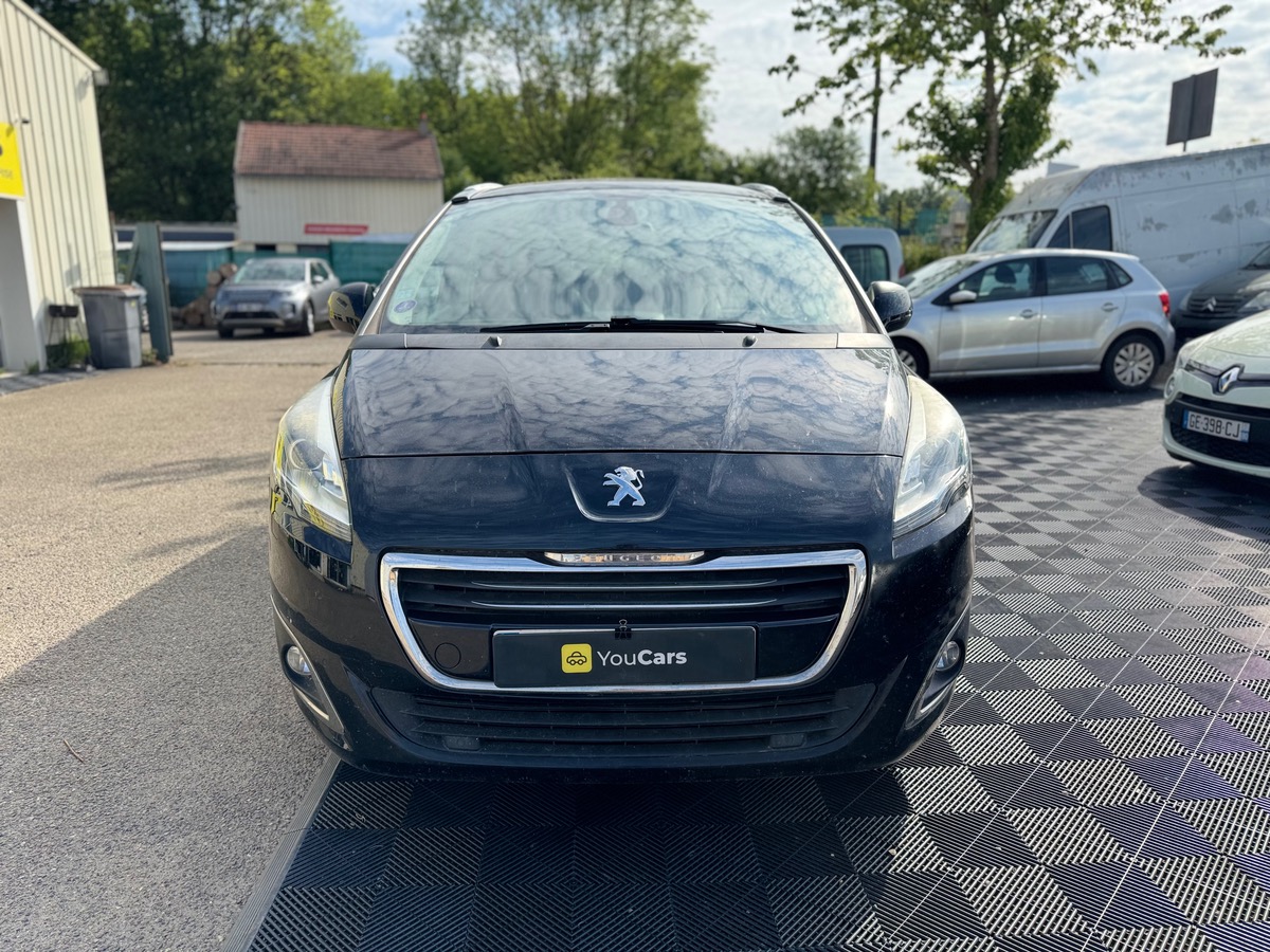 Peugeot 5008 Phase 2 1.6 156 cv Boîte auto 7 PLACES - TOIT PANORAMIQUE - SIEGES CHAUFFANTS