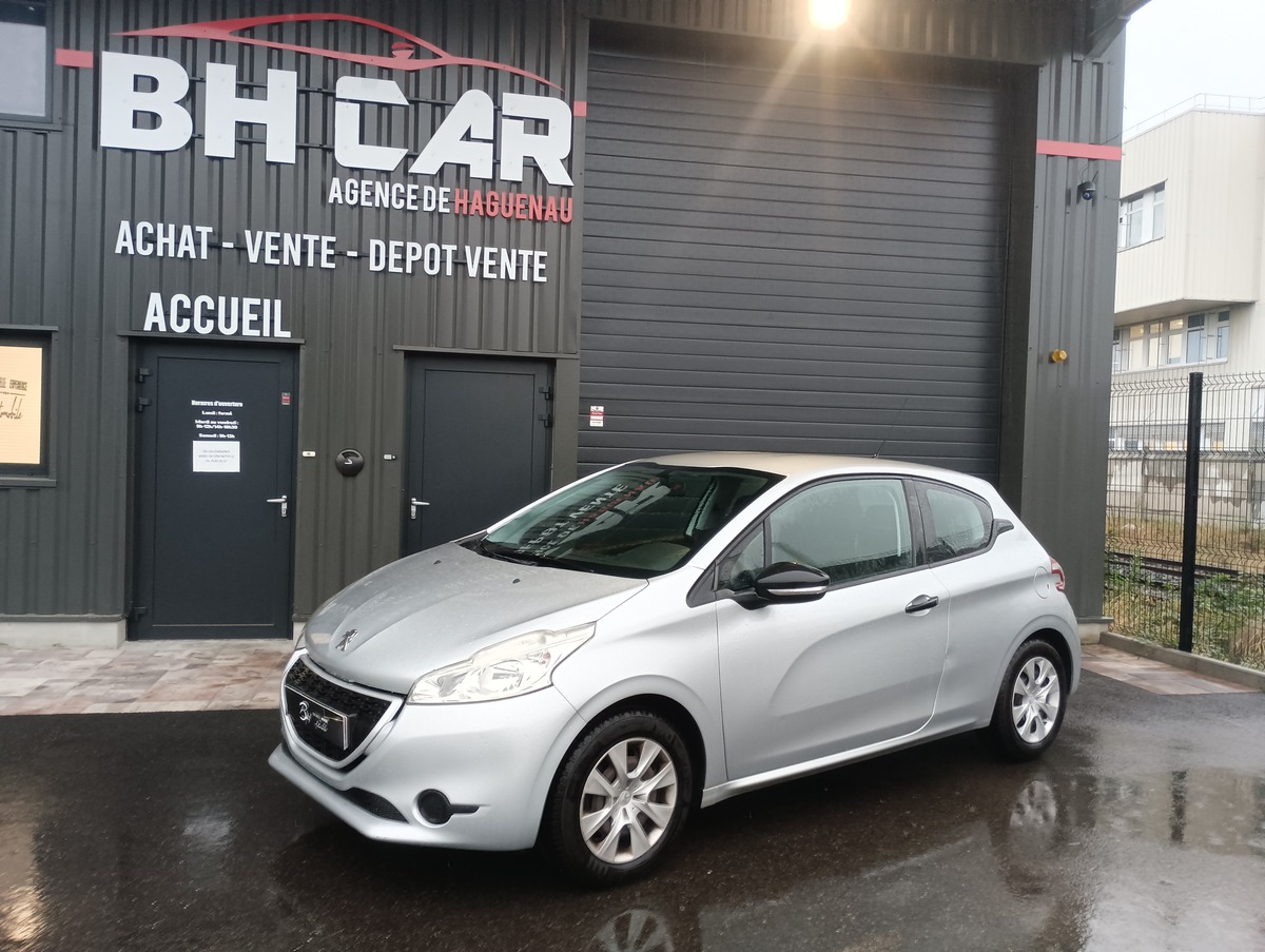 Image: Peugeot 208 1.0 vti 68CV BVM5 Climatisation régulateur