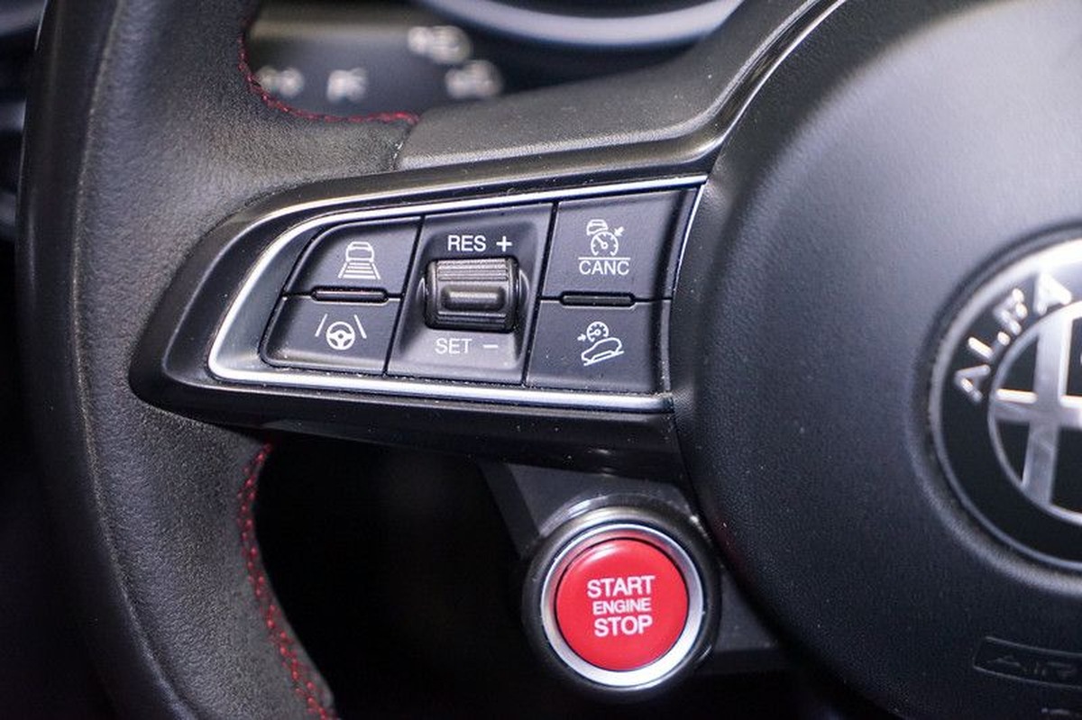 Alfa Romeo Stelvio 2.9 V6 510ch Quadrifoglio Q4 AT8 Harman-Kardon Toit ouvrant
