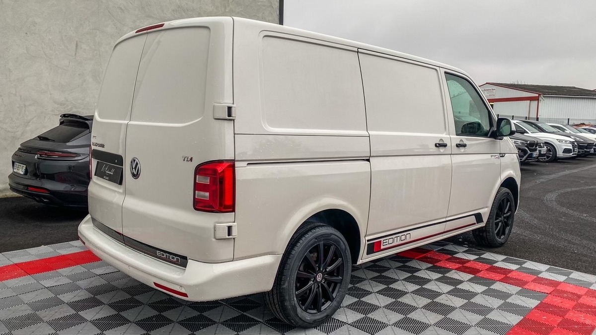 Volkswagen Transporter T6 150 ch DSG Sport FR