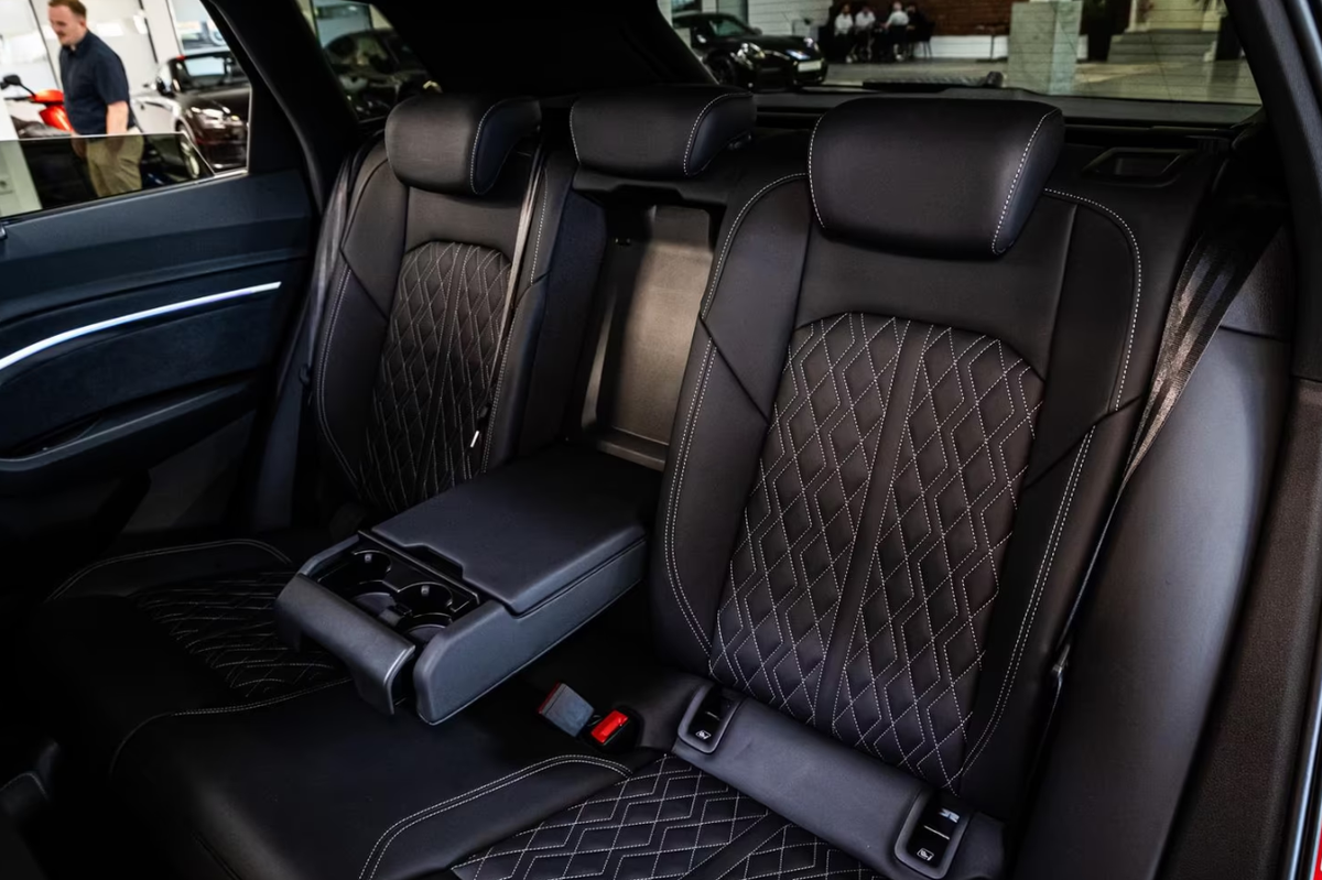 Audi Q8 e-tron 55 408ch S Line quattro Toit ouvrant