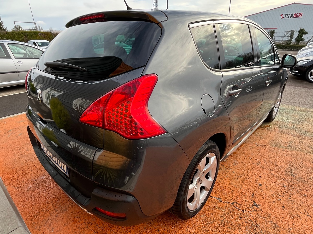 Peugeot 3008 1.6 HDi 110 CH PREMIUM boite automatique