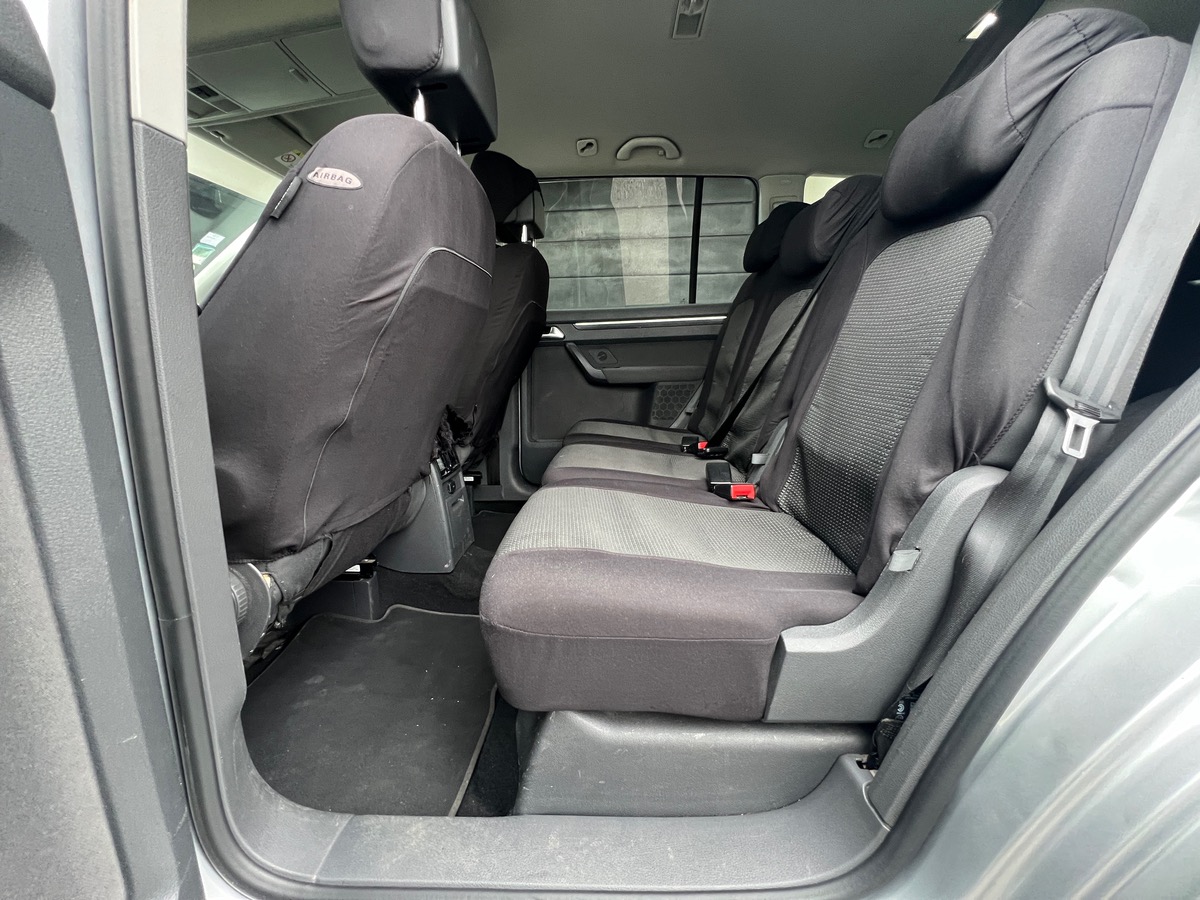 Volkswagen Touran Confortline 2.0 TDI 140 DSG6