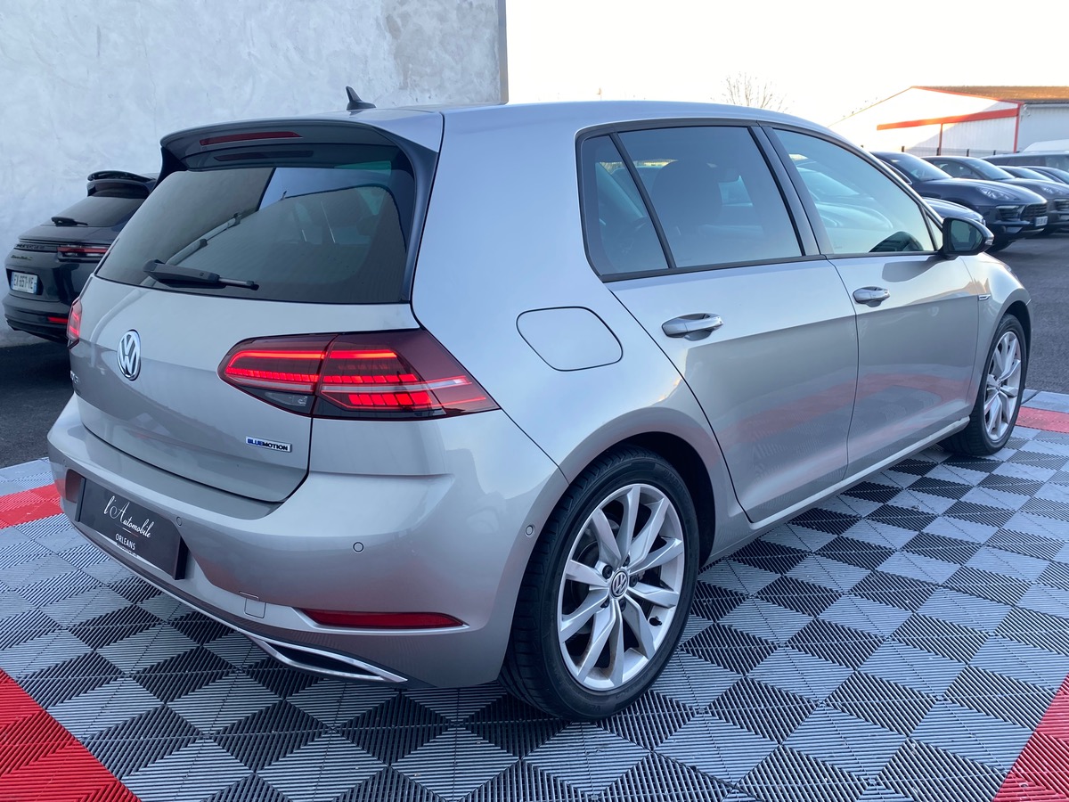 Volkswagen Golf VII 1.5 130 CARAT CAM/CARPLAY  a