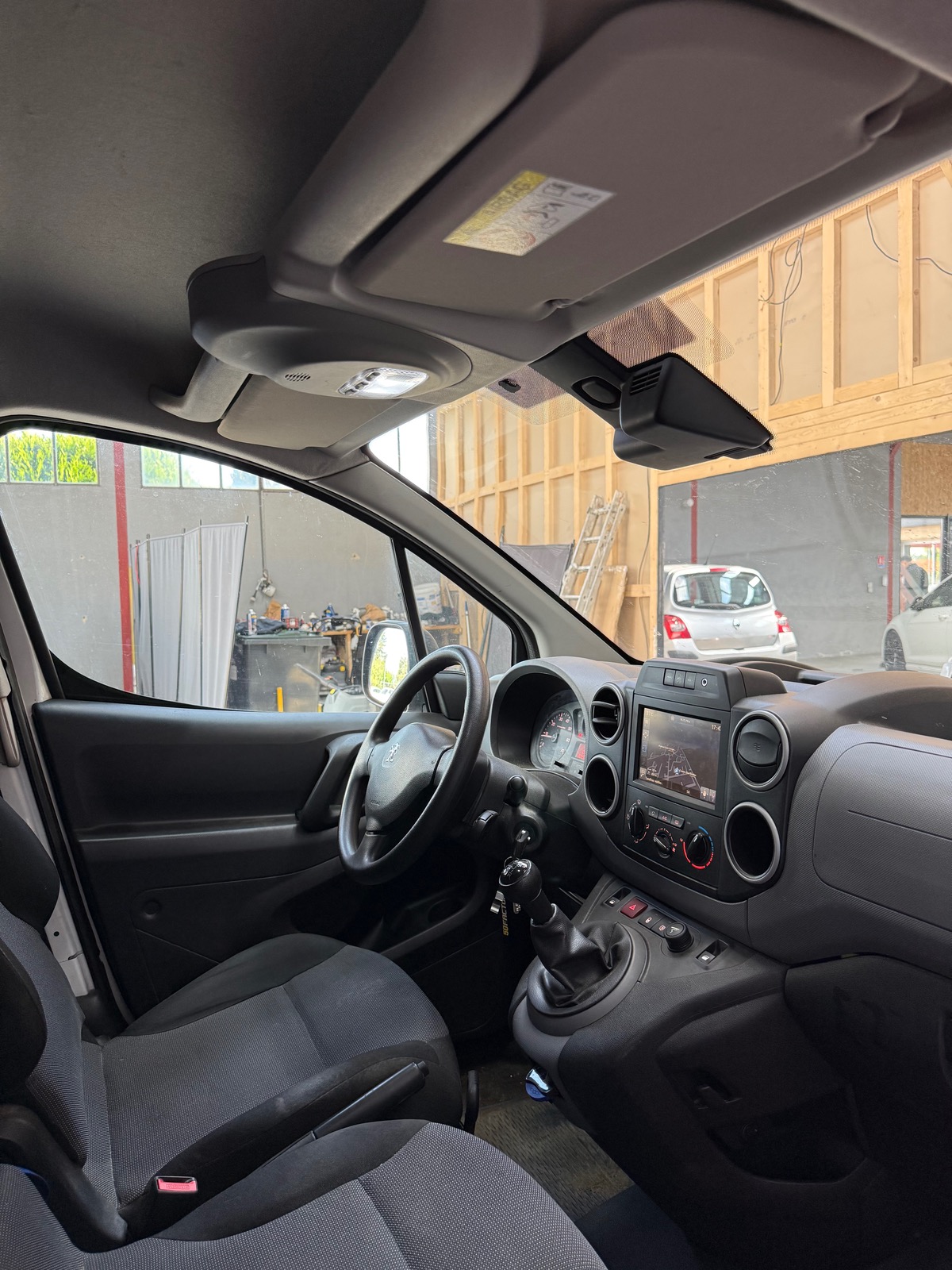 Peugeot Partner 1.6 BlueHDi 100CV Garantie 3 mois ✅