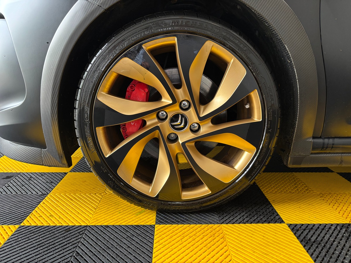 Citroën DS3 1.6 THP 203 RACING GOLD MAT