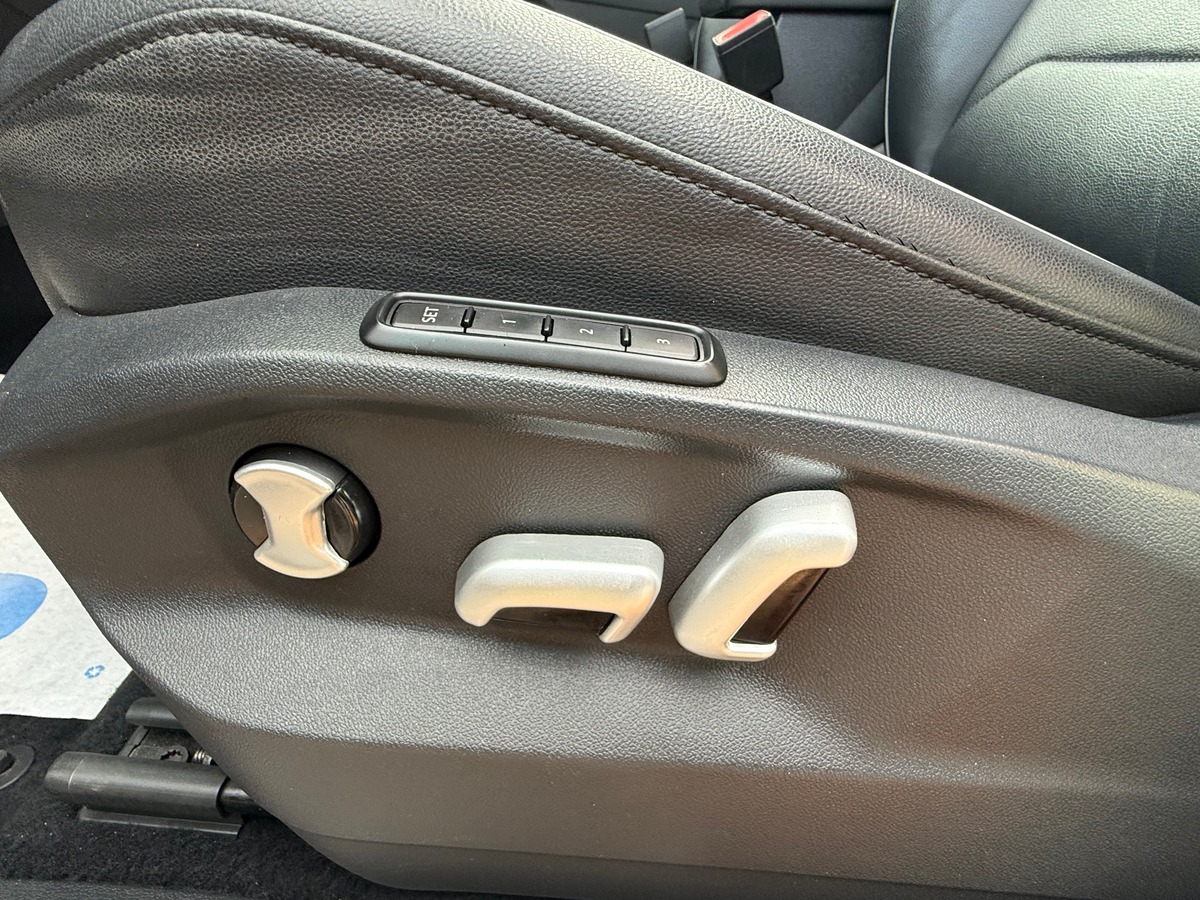 Volkswagen Tiguan 2.0 TDI 150 DSG7 CARAT EXCLUSIF