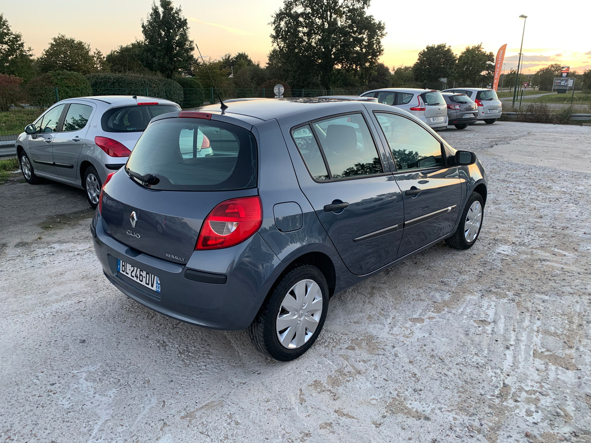 RENAULT Clio 1.4 16V 86258KM