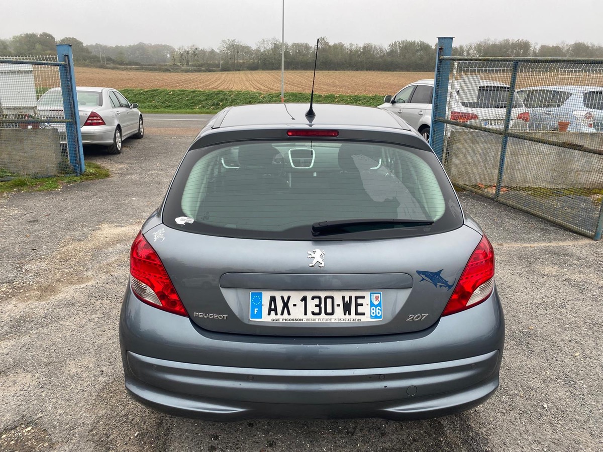 Peugeot 207 1.4 hdi 70cv phase 2 de 08/2010