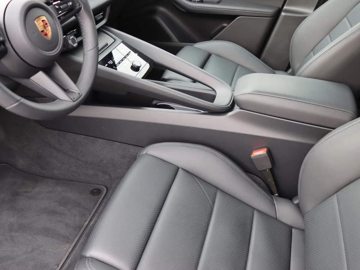 Porsche MACAN 4S 100% Electrique 516ch 22"/Sport Chrono/Pano/HeadUp/Innodrive