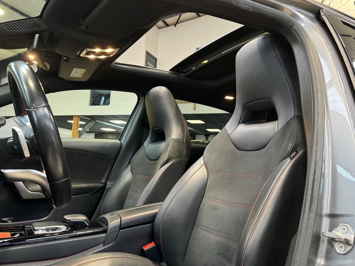 Mercedes-Benz Classe A 180D 7G-TRONIC 116CV AMG LINE TOIT OUVRANT